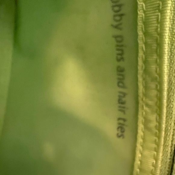 Authentic Lululemon Mind & Body Multi-Use Toiletry Bag  Color: Inkwell - Picture 6 of 10